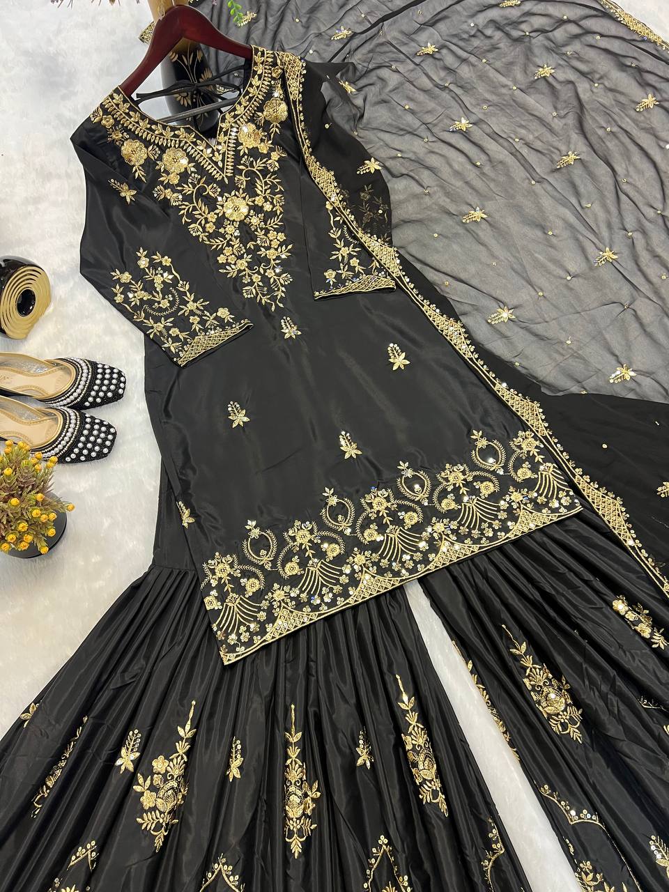 The Cinematic Black Zari Ensemble